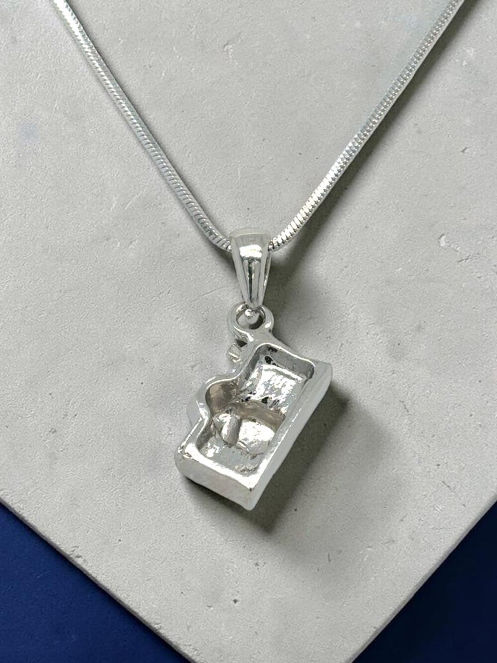 Silver-Tone Rhinestone Camera Pendant - Picture 3 of 3